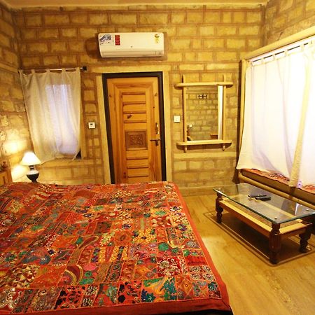 Hotel The Silk Route Jaisalmer Kamer foto