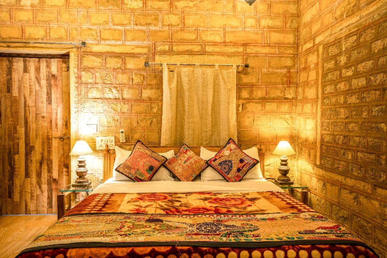 Hotel The Silk Route Jaisalmer Buitenkant foto