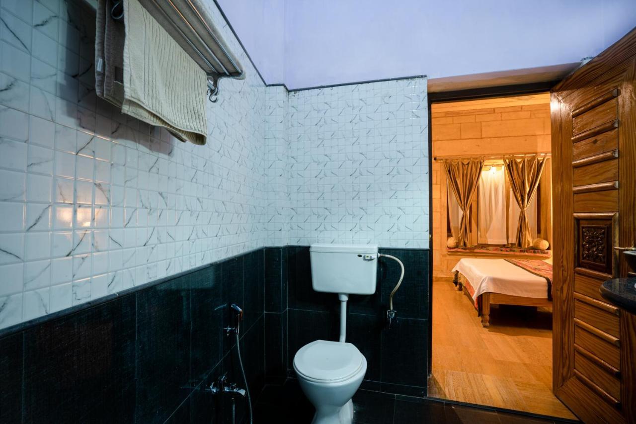 Hotel The Silk Route Jaisalmer Buitenkant foto