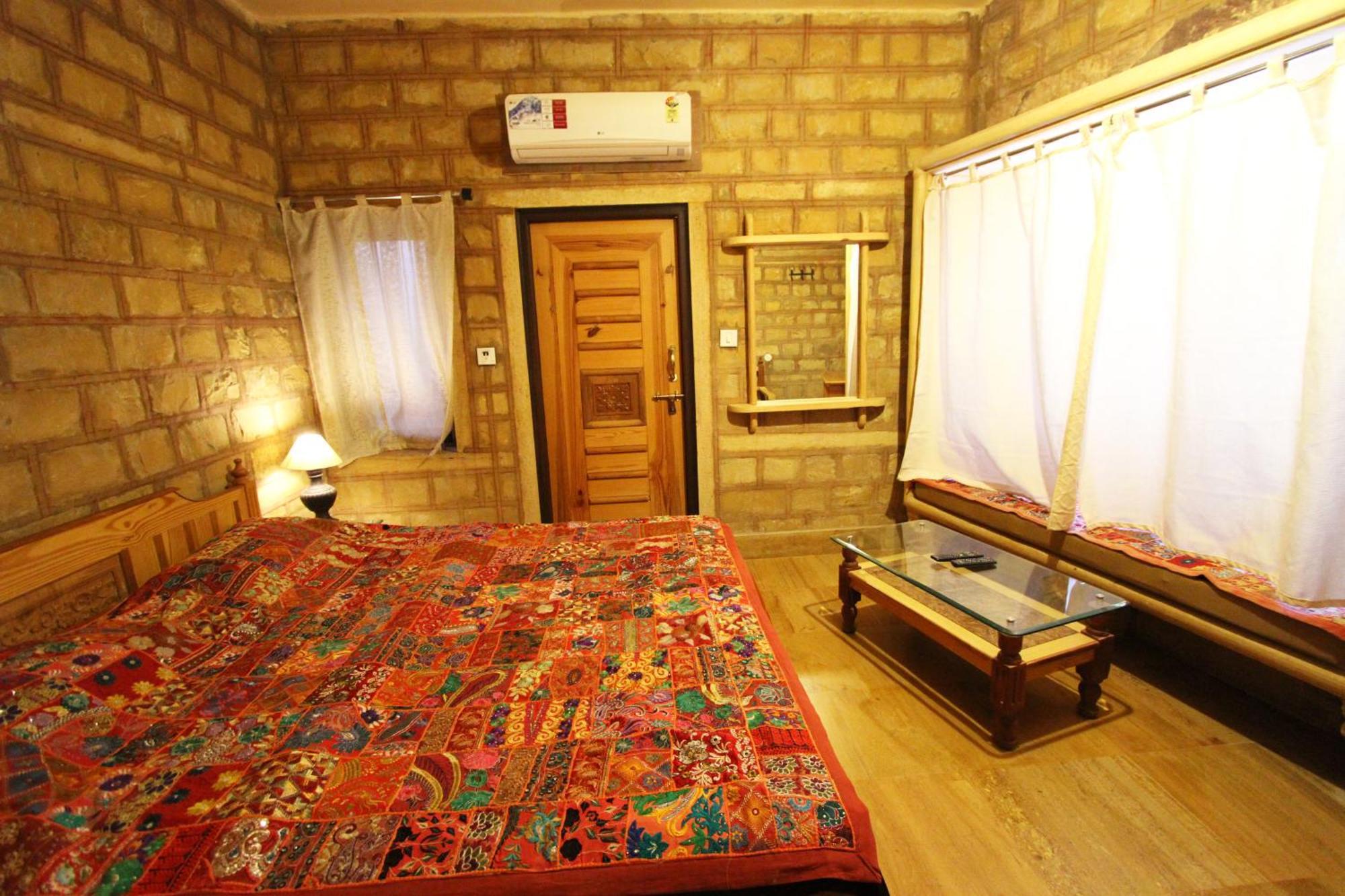 Hotel The Silk Route Jaisalmer Kamer foto